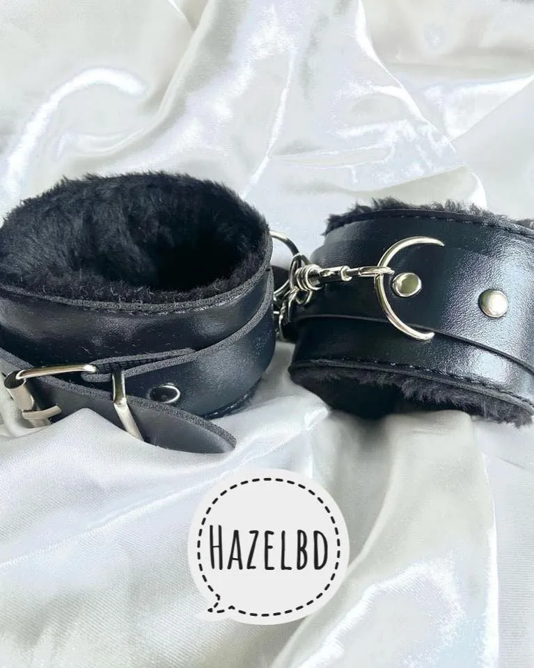 PU Leather Restraint Hand/Wrist Cuffs - Image 7