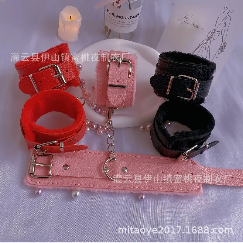 PU Leather Restraint Hand/Wrist Cuffs - Image 18